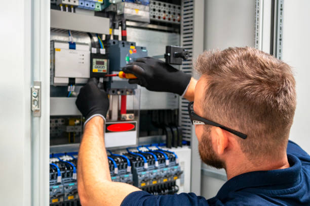 Best Emergency Electrical Repair  in Feather Sound, FL
